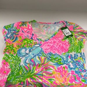 Lilly short sleeved Michele Top size medium. NWOT